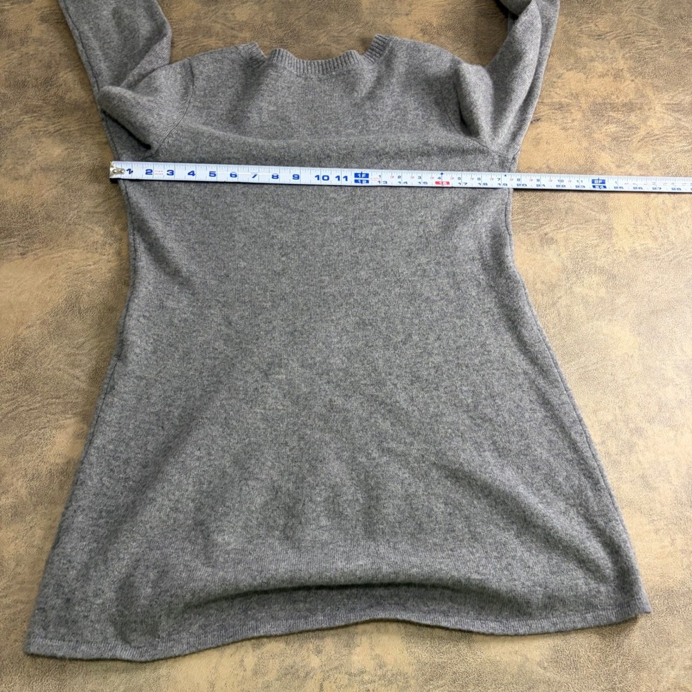 Isaac Mizrahi Live! Tunic Sweater Womens S Gray 100% Cashmere A-Line Scoop Neck - Picture 5 of 7